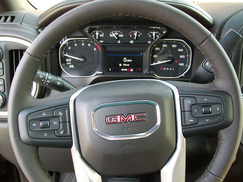 Used 2020 GMC Sierra 1500 SLT w/ SLT Premium Plus Package image 13