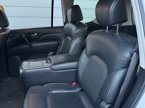 Used 2021 INFINITI QX80 Luxe image 11