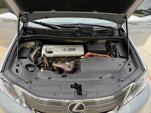 Used 2010 Lexus HS 250h FWD image 6