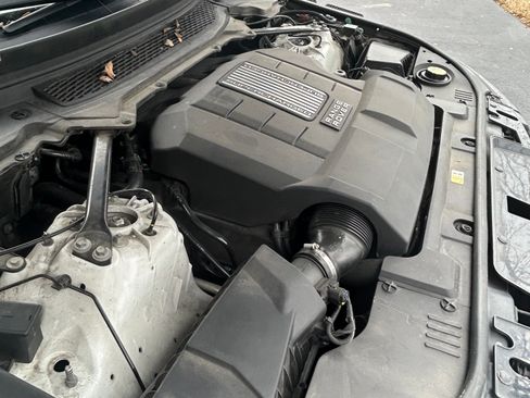 Used 2014 Land Rover Range Rover Sport HSE image 17