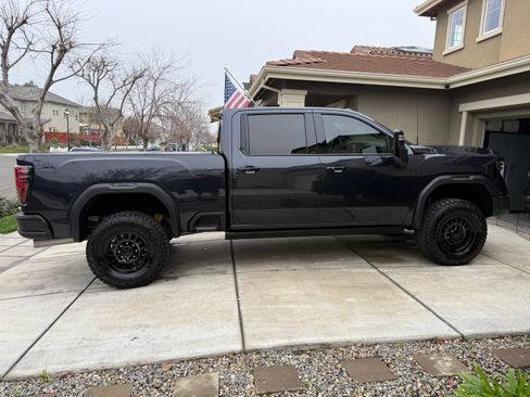 Used 2024 GMC Sierra 2500 AT4X w/ AT4X AEV Edition AWD/4WD image 25