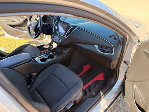 Used 2019 Chevrolet Malibu LS image 14