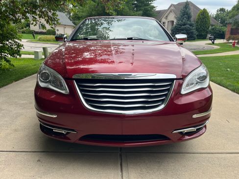 Used 2011 Chrysler 200 Limited FWD image 5