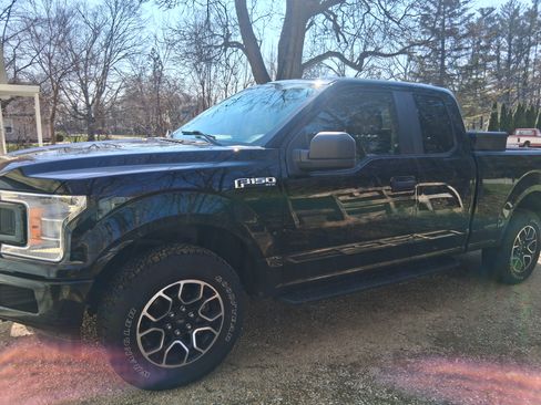 Used 2018 Ford F150 XL w/ Equipment Group 101A Mid image 1