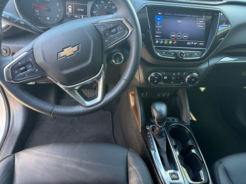 Used 2023 Chevrolet TrailBlazer ACTIV w/ Convenience Package image 12