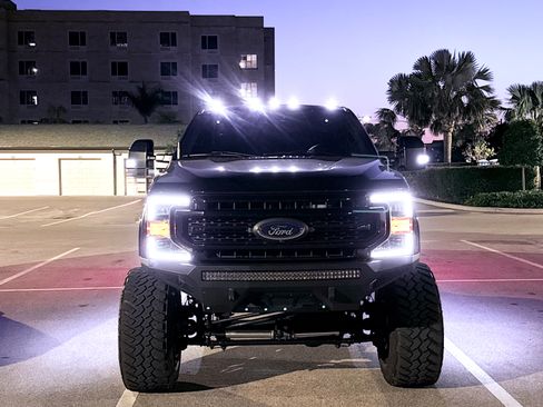 Used 2020 Ford F250 Platinum w/ Tremor Off-Road Package AWD/4WD image 4