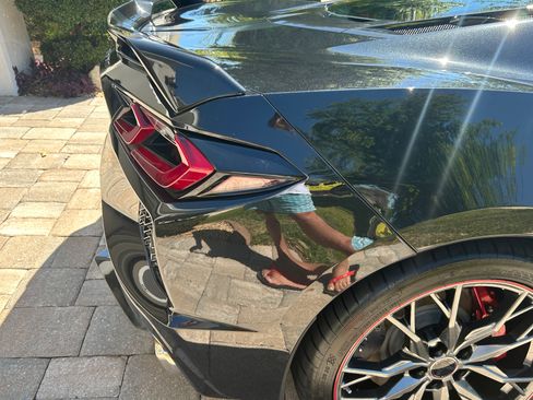 Used 2023 Chevrolet Corvette Stingray Premium Cpe w/ Z51 Performance Package image 9