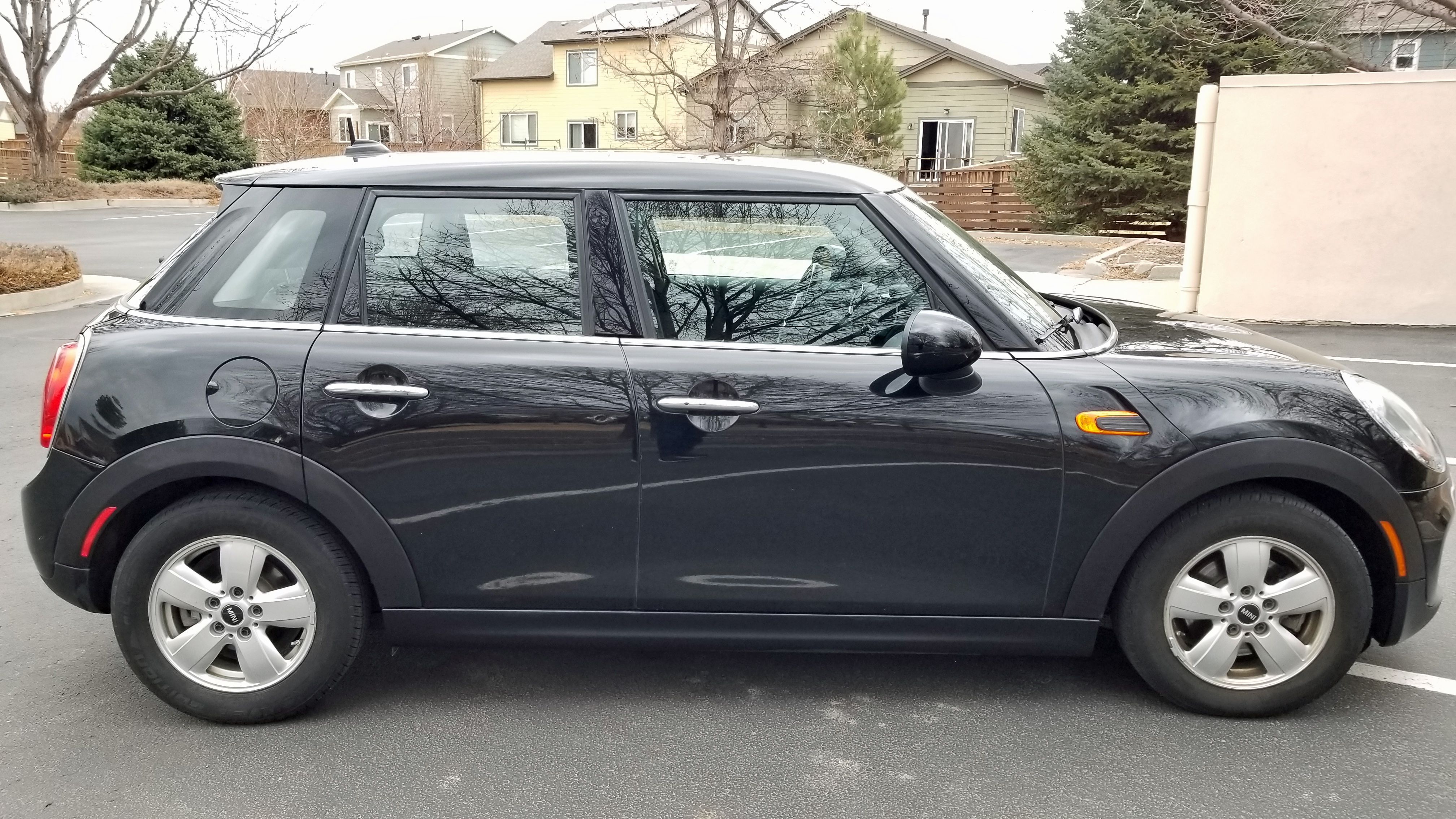 Used 2015 MINI Cooper 4-Door Hardtop FWD image 8