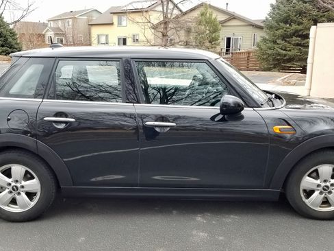 Used 2015 MINI Cooper 4-Door Hardtop FWD image 8