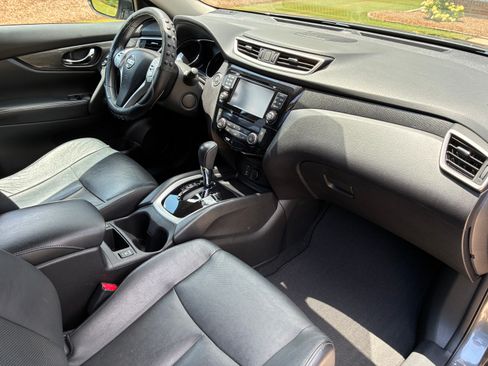 Used 2015 Nissan Rogue SL w/ SL Premium Package FWD image 11