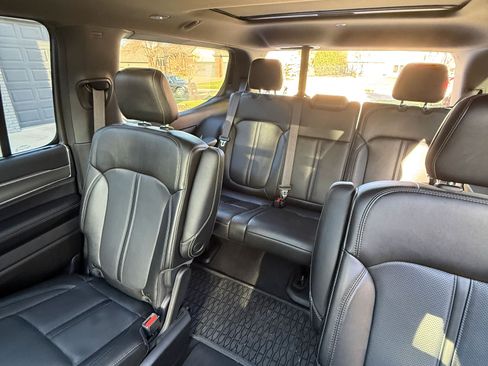 Used 2024 Jeep Wagoneer Series II w/ Convenience Group I image 27