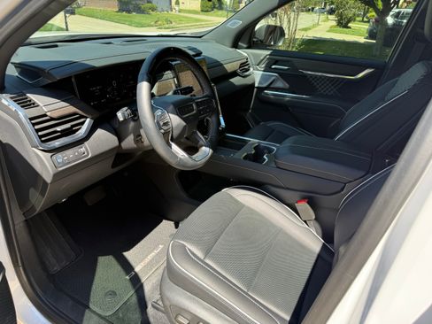 Used 2025 GMC Acadia Denali w/ Super Cruise Package AWD/4WD image 10
