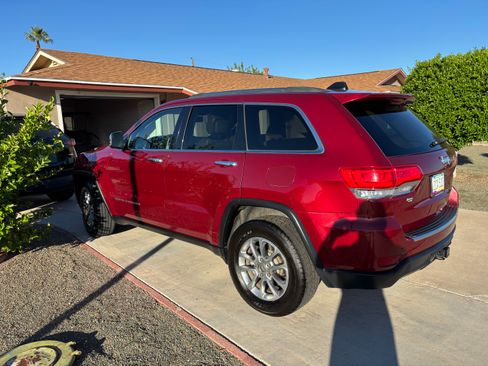 Used 2015 Jeep Grand Cherokee Limited image 2