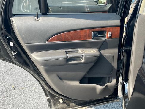 Used 2011 Lincoln MKX AWD w/ 102A Rapid Spec Order Code image 15