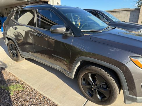 Used 2019 Jeep Compass Latitude image 5