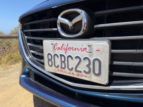 Used 2018 MAZDA MAZDA3 Touring FWD image 24