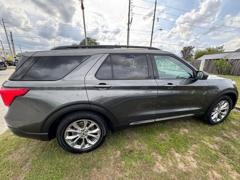Used 2020 Ford Explorer XLT w/ Equipment Group 202A RWD image 5