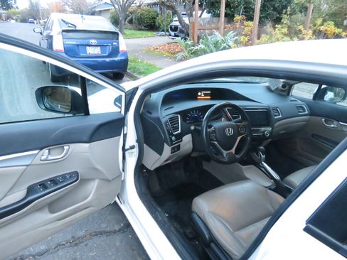 Used 2015 Honda Civic Hybrid Sedan image 14