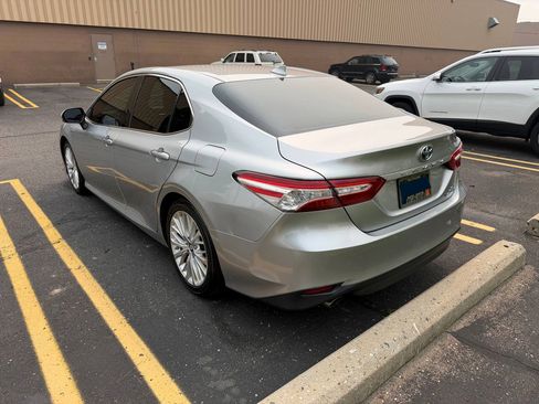Used 2018 Toyota Camry XLE w/ Audio Package FWD image 9