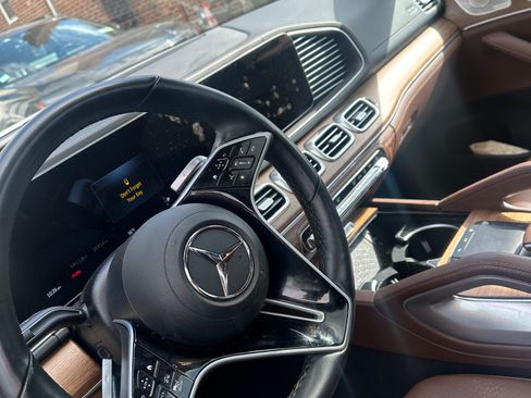 Used 2025 Mercedes-Benz GLE 450 4MATIC Coupe image 9