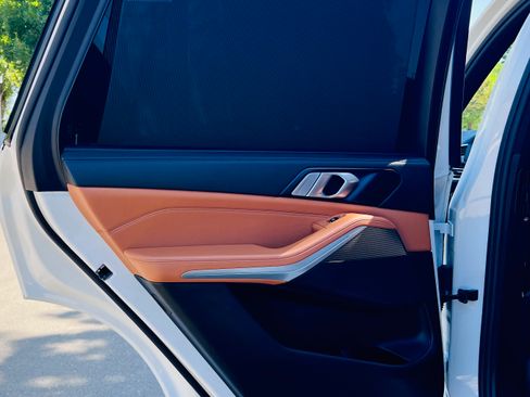 Used 2021 BMW X5 xDrive45e w/ M Sport Package AWD/4WD image 19