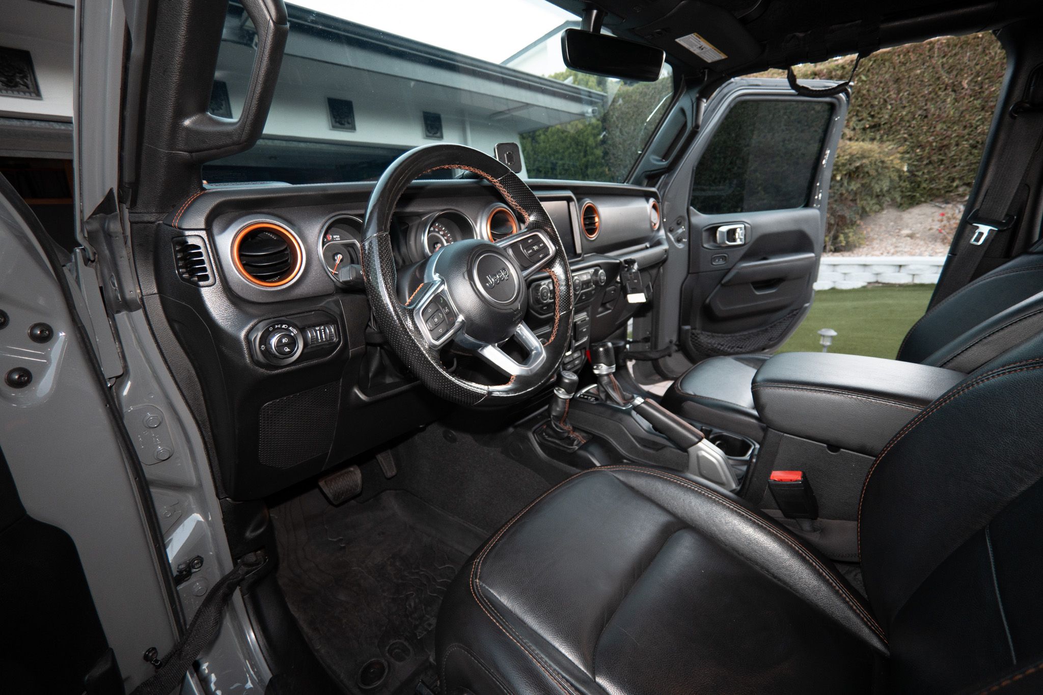 Used 2022 Jeep Gladiator Mojave w/ LED Lighting Group AWD/4WD image 23