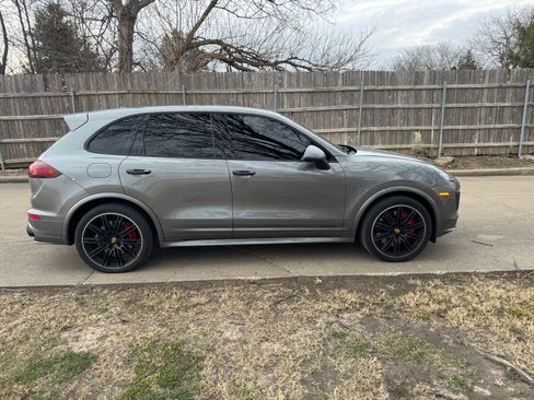 Used 2017 Porsche Cayenne GTS image 5