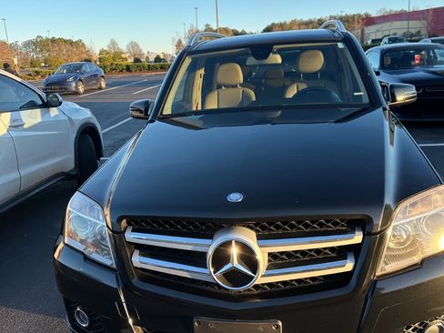 Used 2012 Mercedes-Benz GLK 350 4MATIC image 2