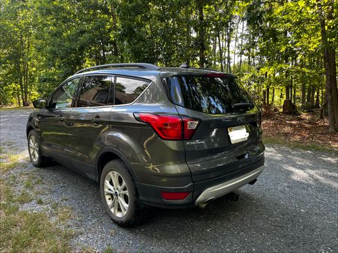 Used 2019 Ford Escape SEL AWD/4WD image 8