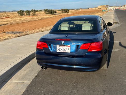Used 2011 BMW 328i Convertible RWD image 5