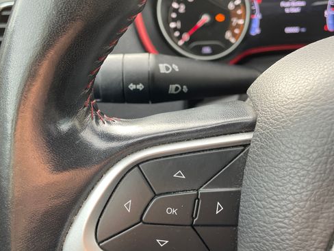 Used 2020 Jeep Compass Trailhawk image 12