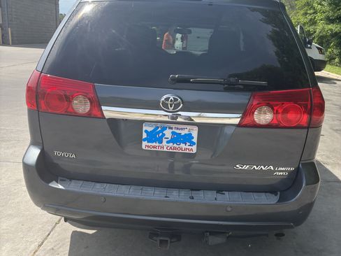 Used 2006 Toyota Sienna XLE Limited AWD/4WD image 8