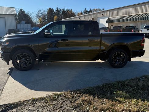 Used 2020 RAM 1500 Limited w/ Black Appearance Package image 4