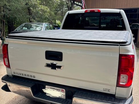 Used 2018 Chevrolet Silverado 1500 LTZ w/ Sport Package AWD/4WD image 29