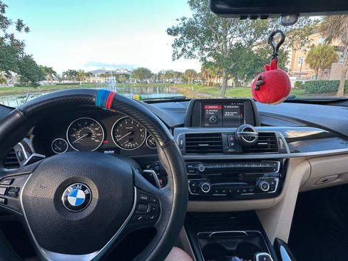 Used 2018 BMW 330i Sedan image 10