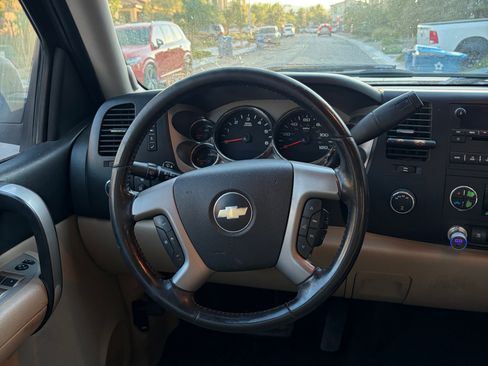 Used 2008 Chevrolet Silverado 1500 LT w/ Power Pack Plus AWD/4WD image 8