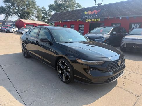Used 2026 Honda Accord SE image 4