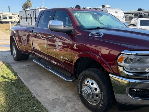 Used 2022 RAM 3500 Laramie w/ Max Tow Package AWD/4WD image 1