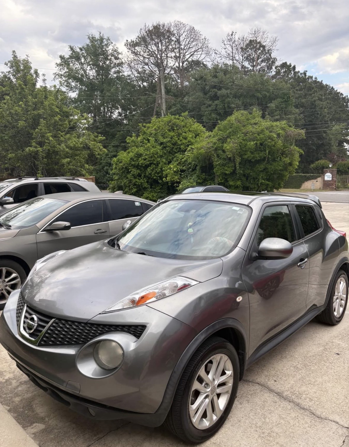 Used 2014 Nissan Juke SL FWD image 1