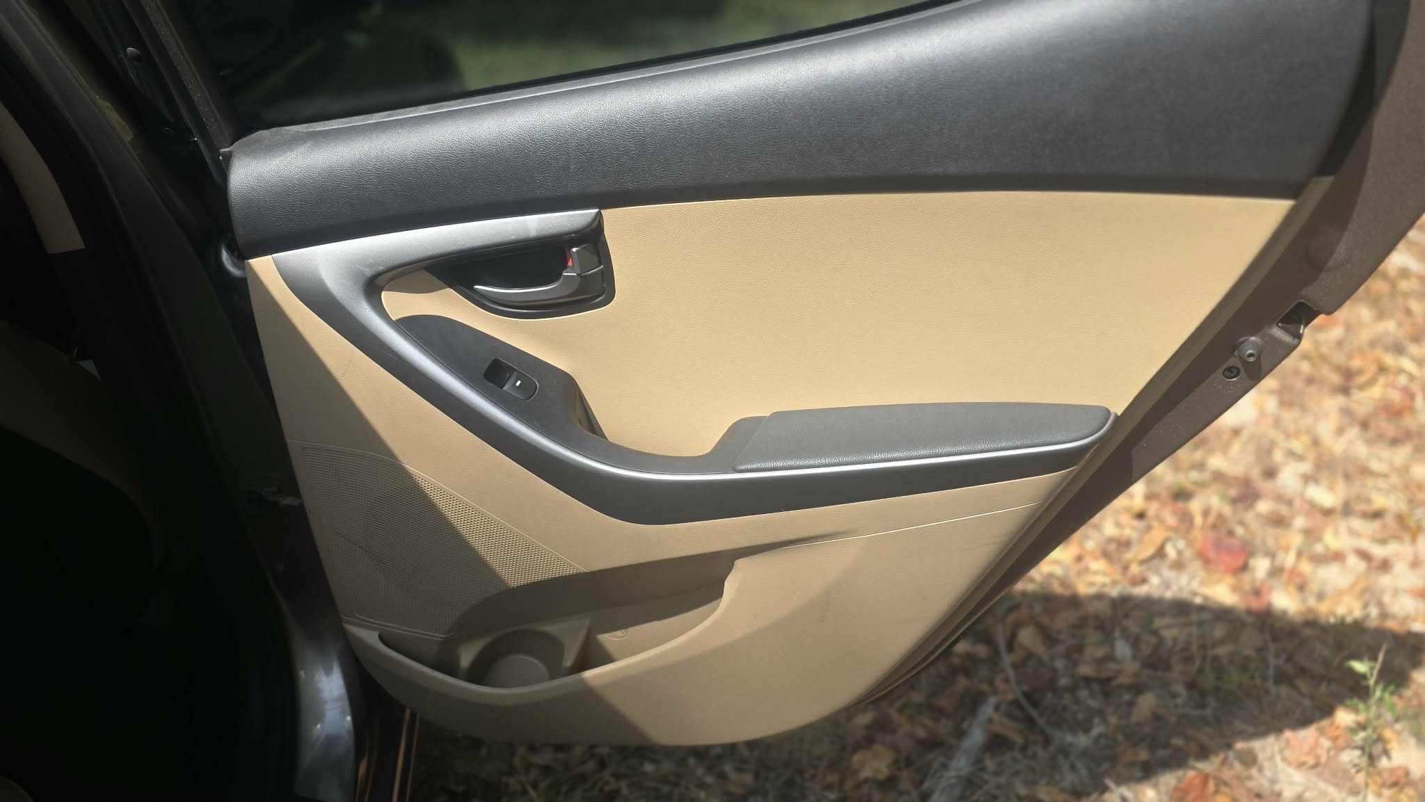Used 2013 Hyundai Elantra GLS FWD image 11