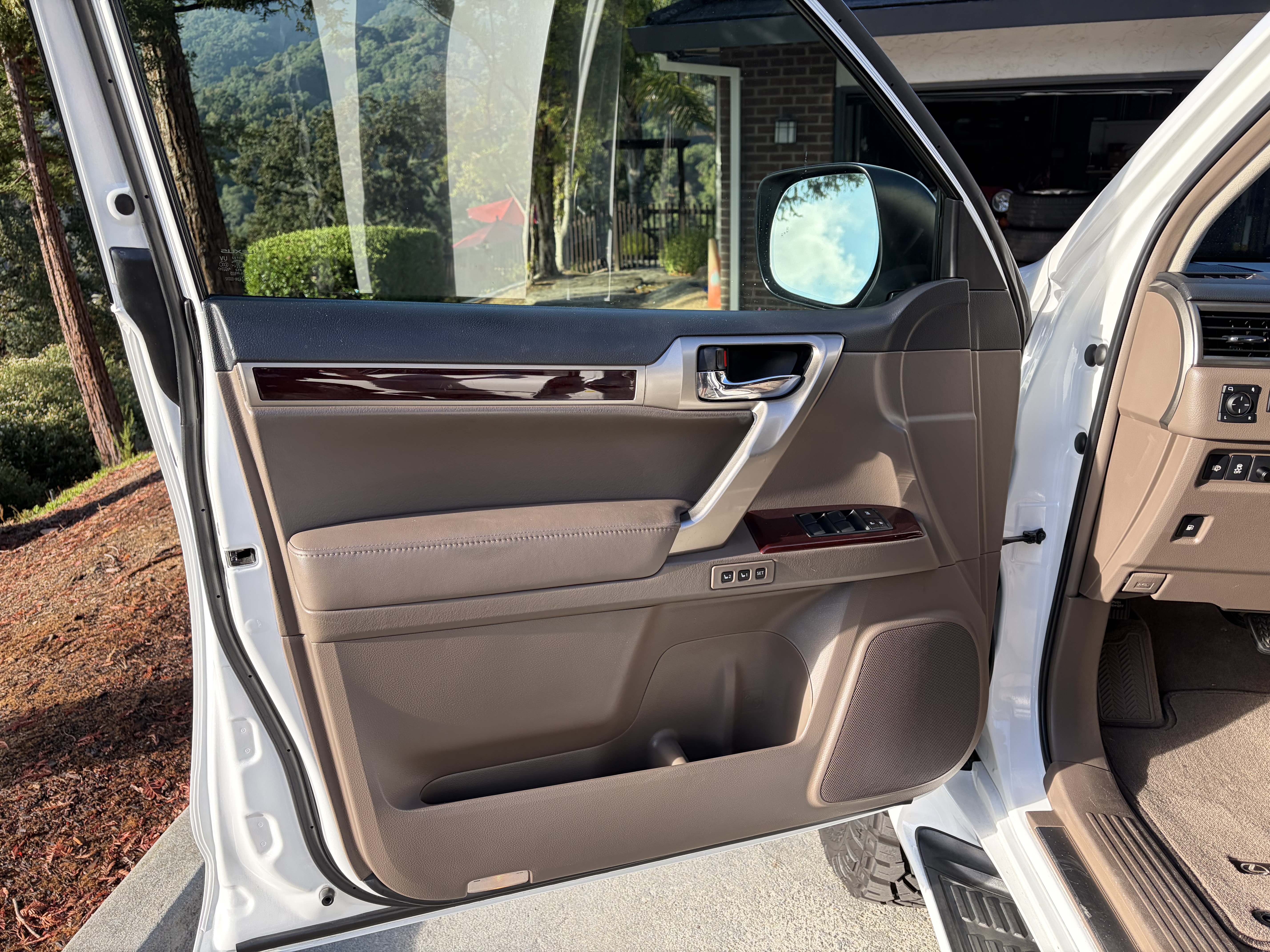 Used 2018 Lexus GX 460 Premium AWD/4WD image 13