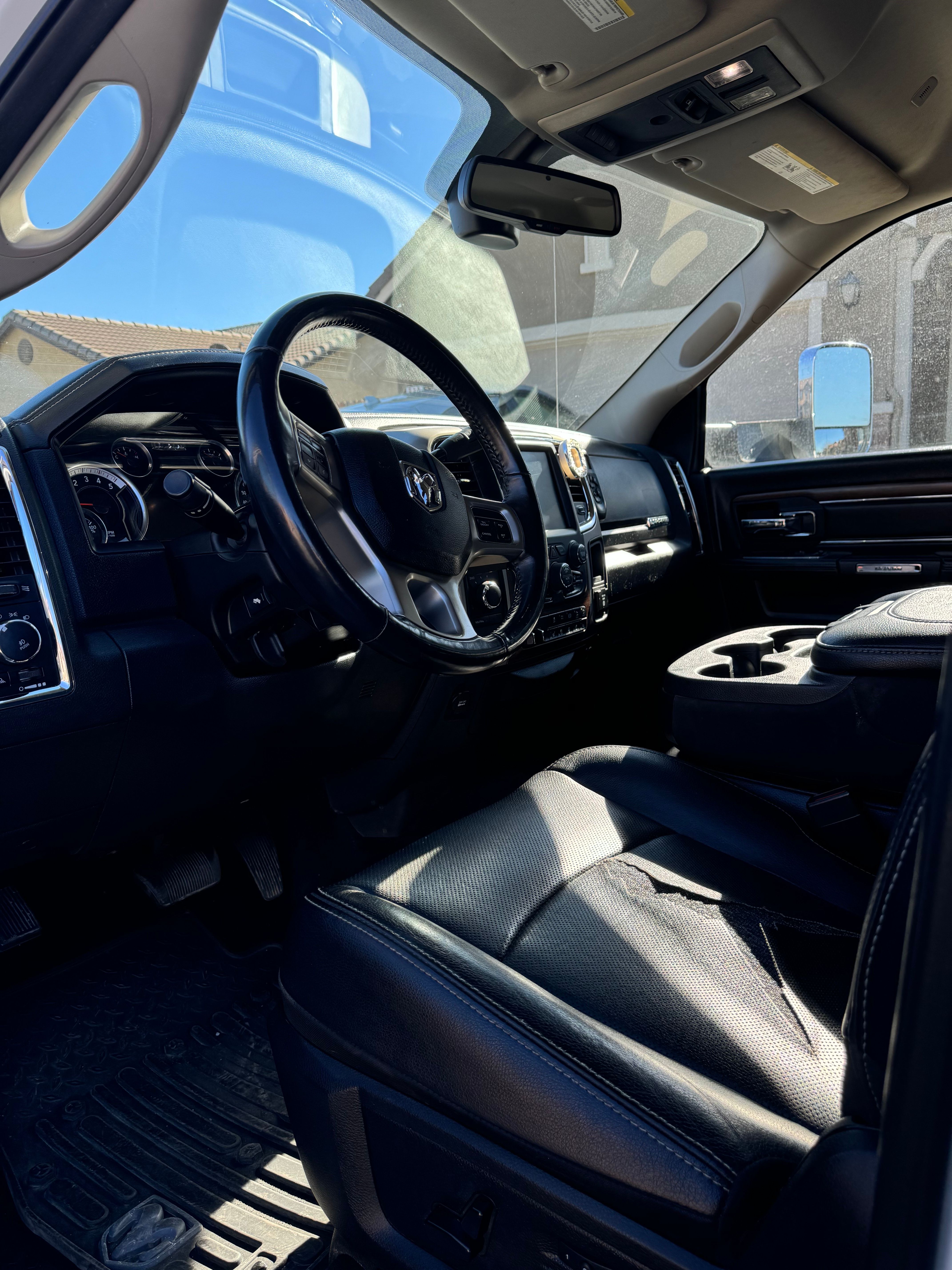 Used 2017 RAM 3500 Laramie AWD/4WD image 8