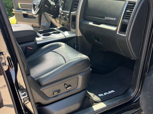 Used 2015 RAM 2500 Laramie w/ Black Appearance Group AWD/4WD image 12