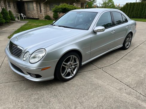 Used 2006 Mercedes-Benz E 55 AMG Sedan image 23