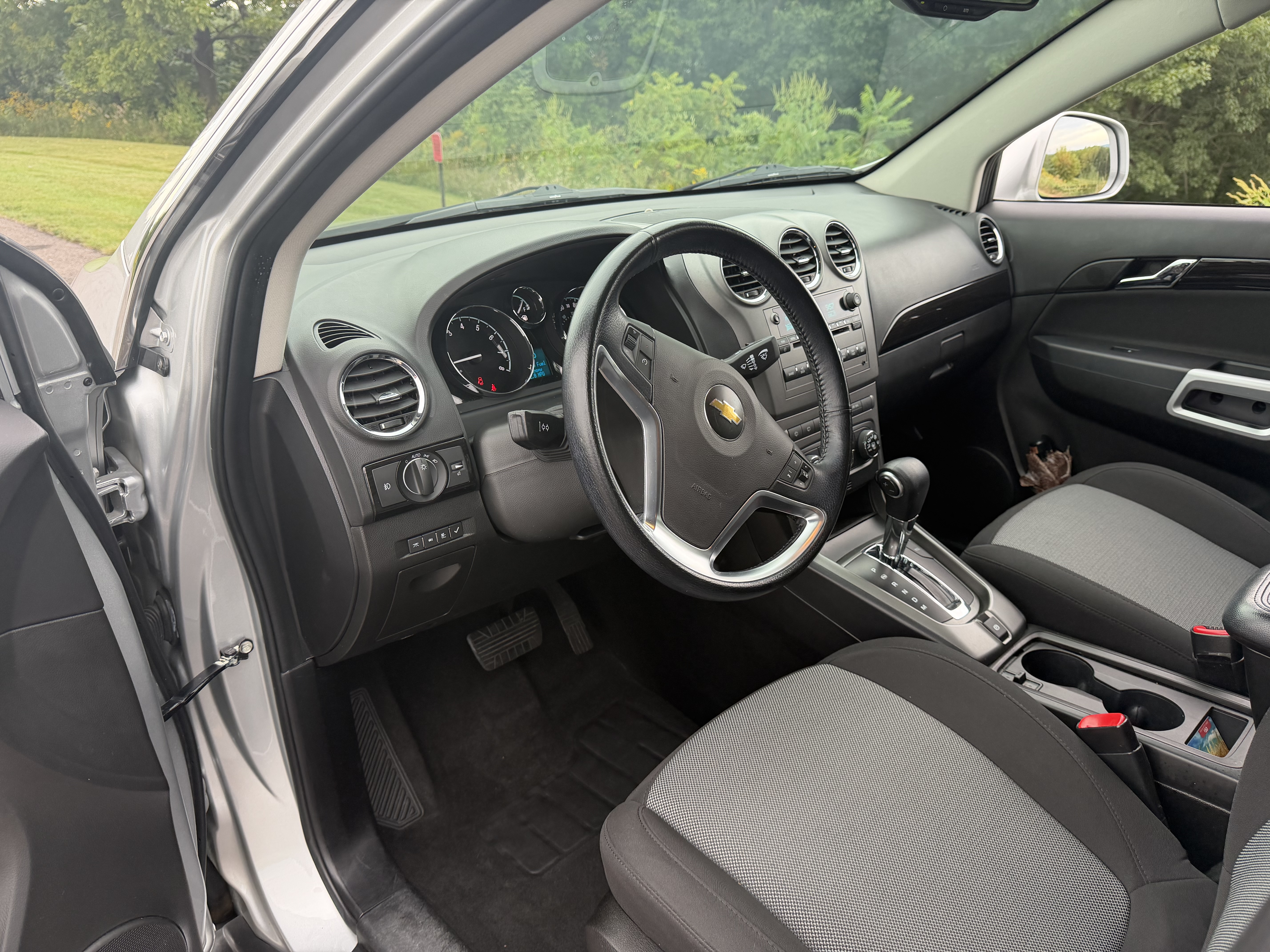 Used 2014 Chevrolet Captiva Sport LS FWD image 12