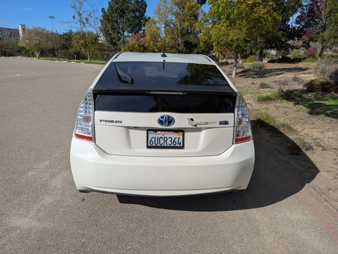 Used 2011 Toyota Prius Two image 4