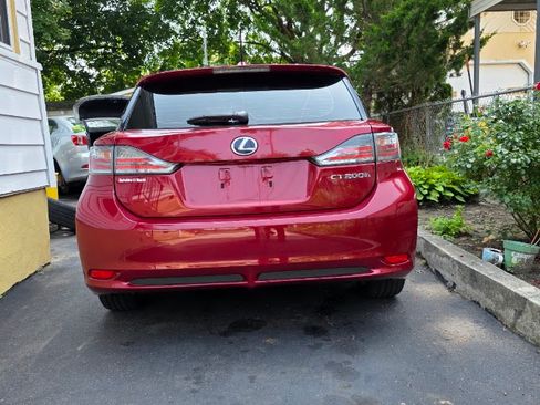 Used 2011 Lexus CT 200h Premium w/ Premium Audio Pkg FWD image 9