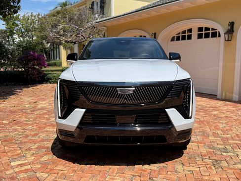 Used 2026 Cadillac Escalade IQ Sport 1 w/ LPO, Floor Liner Package image 6