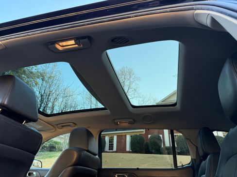 Used 2010 Lincoln MKT 2WD image 14