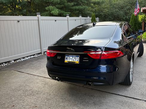 Used 2020 Jaguar XF Prestige AWD/4WD image 4